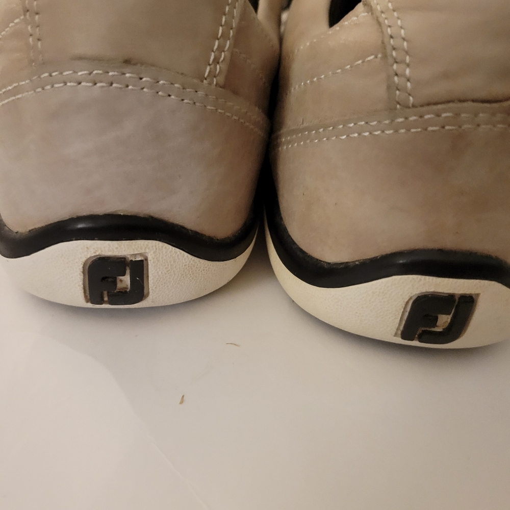 FootJoy LoPro golf shoes - Picture 4 of 8